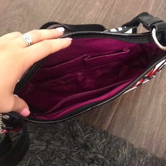 Vintage Coach poppy cross body bag - Picture 4 of 4